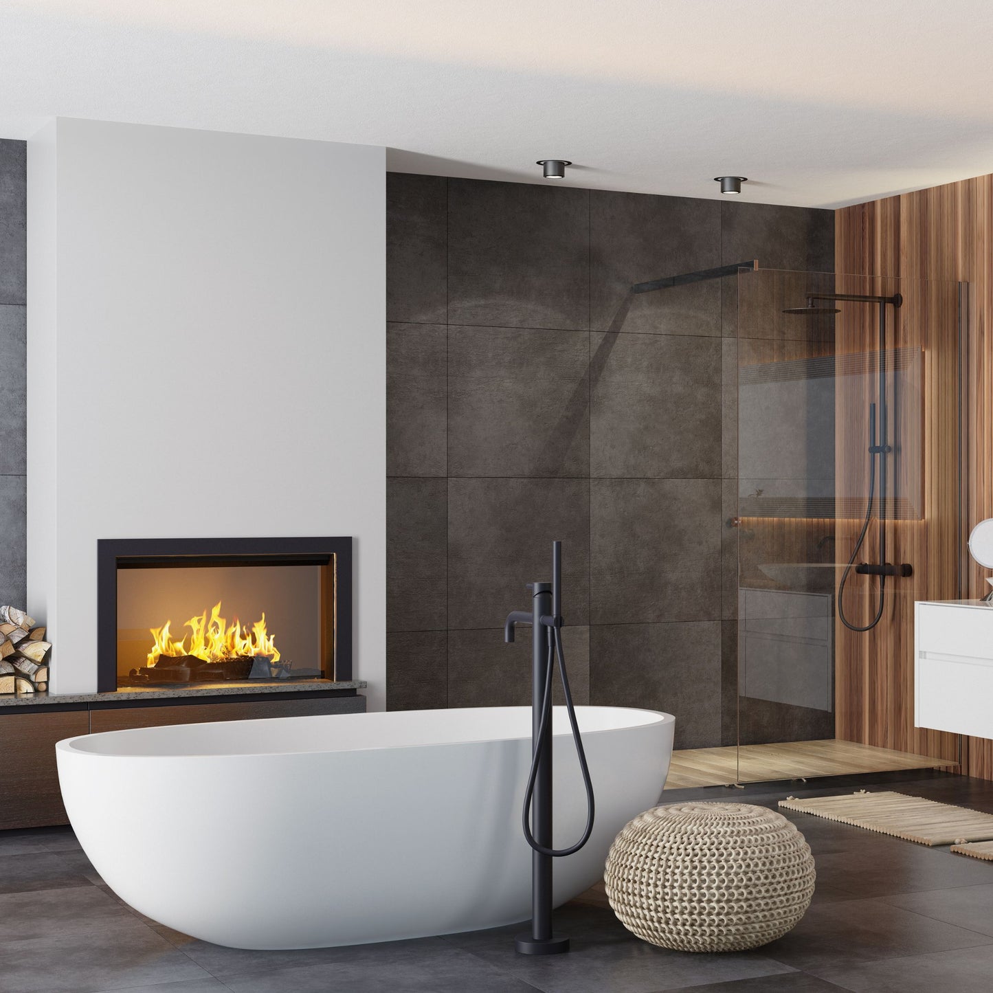 Obzidan kaminski vložek z ravno zasteklitvijo, obzidava je bela